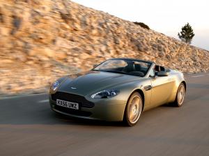 Aston Martin V8 Vantage Roadster 2006 года 